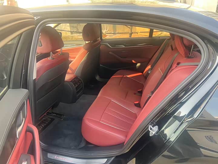 Фото 4 - BMW 5 Series