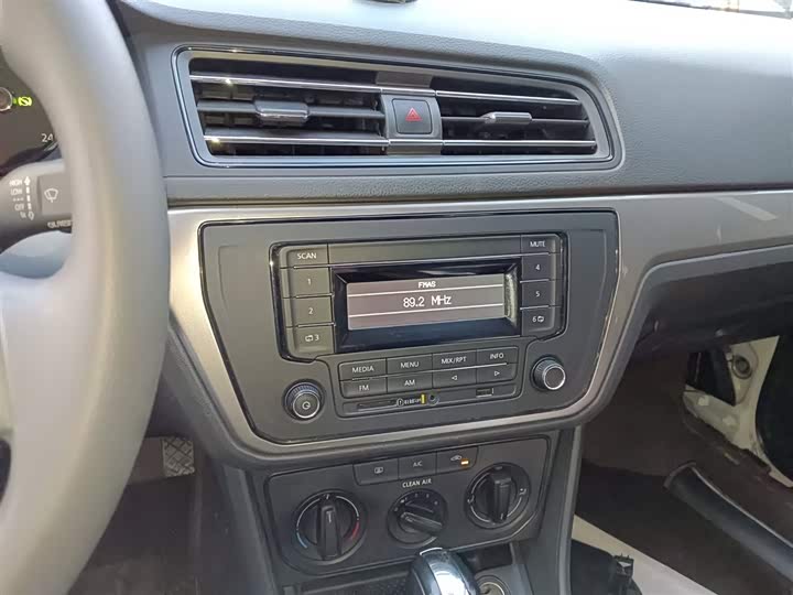 Фото 13 - Volkswagen Lavida