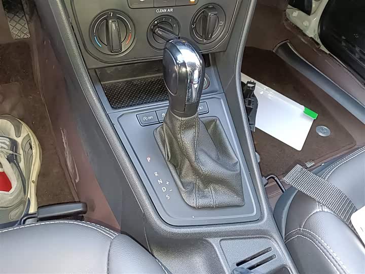 Фото 14 - Volkswagen Lavida