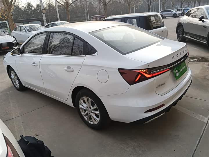 Фото 5 - Roewe i5