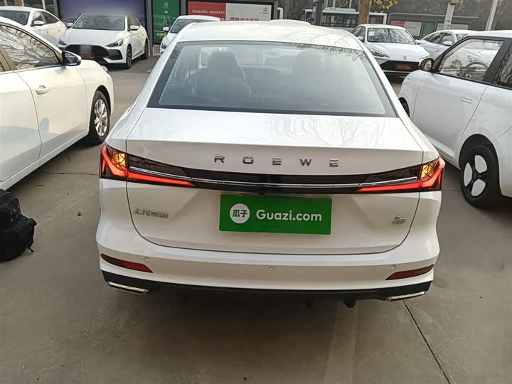 Фото 6 - Roewe i5