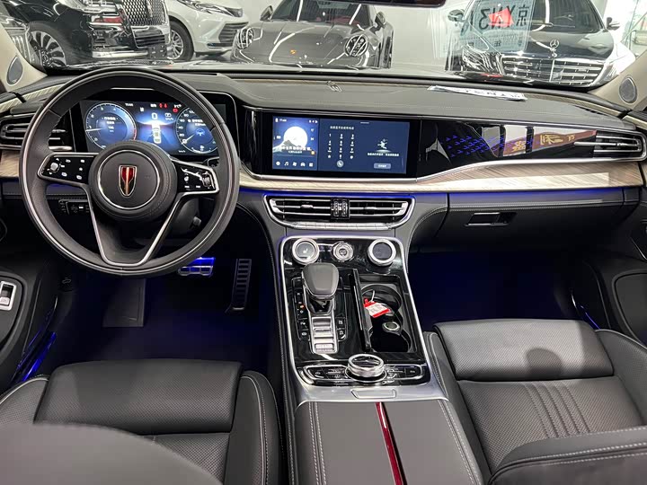 Фото 12 - Hongqi H9