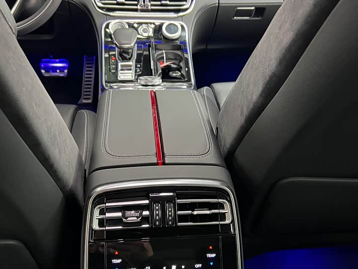 Фото 13 - Hongqi H9