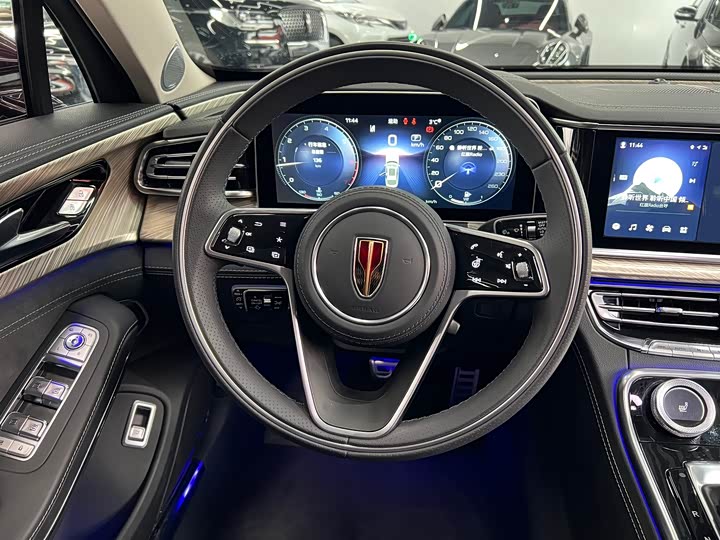 Фото 9 - Hongqi H9