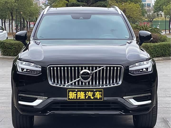 Фото 31 - Volvo XC90