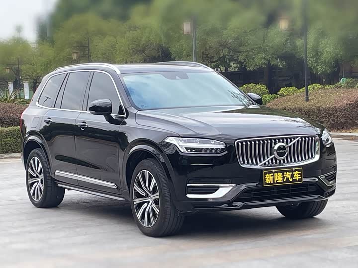 Фото 32 - Volvo XC90