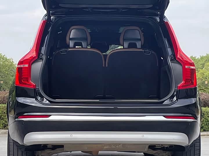Фото 38 - Volvo XC90