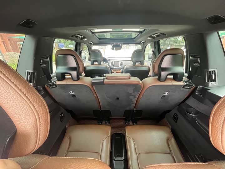 Фото 48 - Volvo XC90