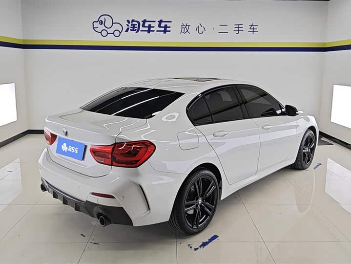 Фото 3 - BMW 1 Series