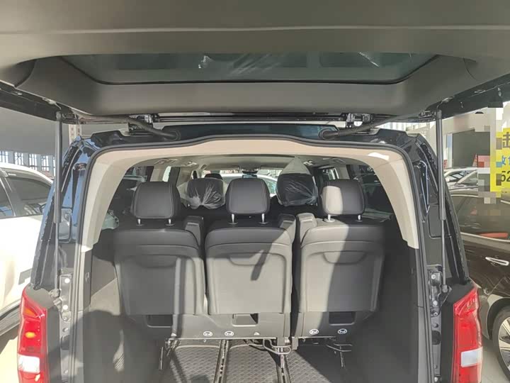 Фото 19 - Mercedes-Benz Vito