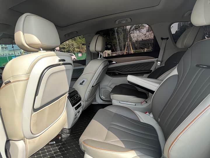 Фото 9 - Dongfeng Forthing Yacht