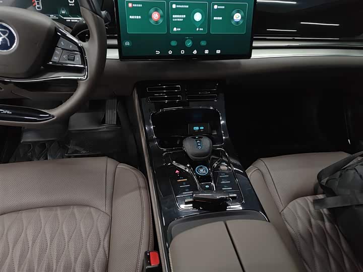 Фото 14 - BYD Han