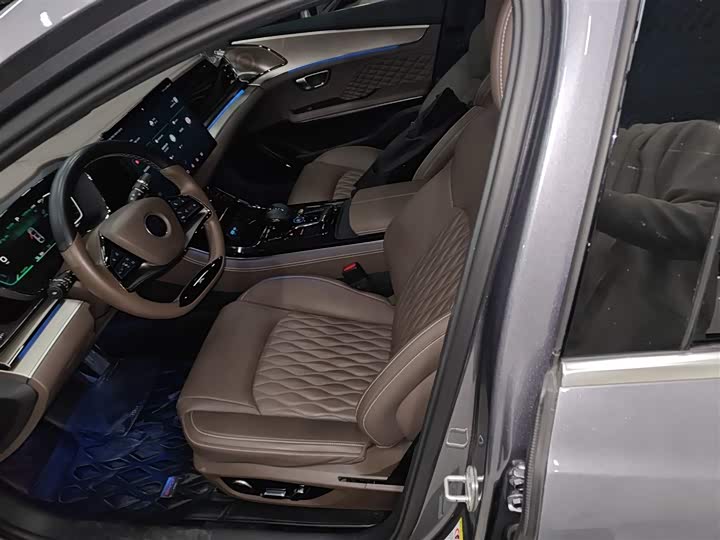 Фото 15 - BYD Han