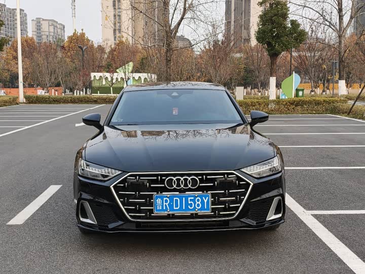 Фото 3 - Audi A7L