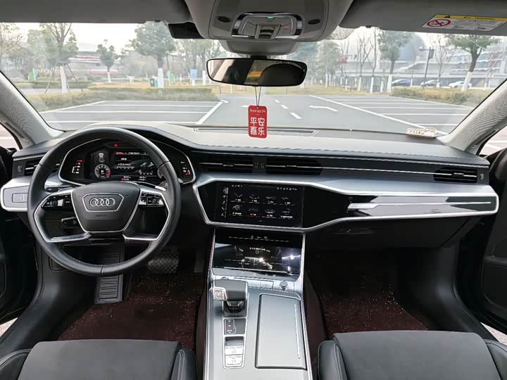 Фото 7 - Audi A7L