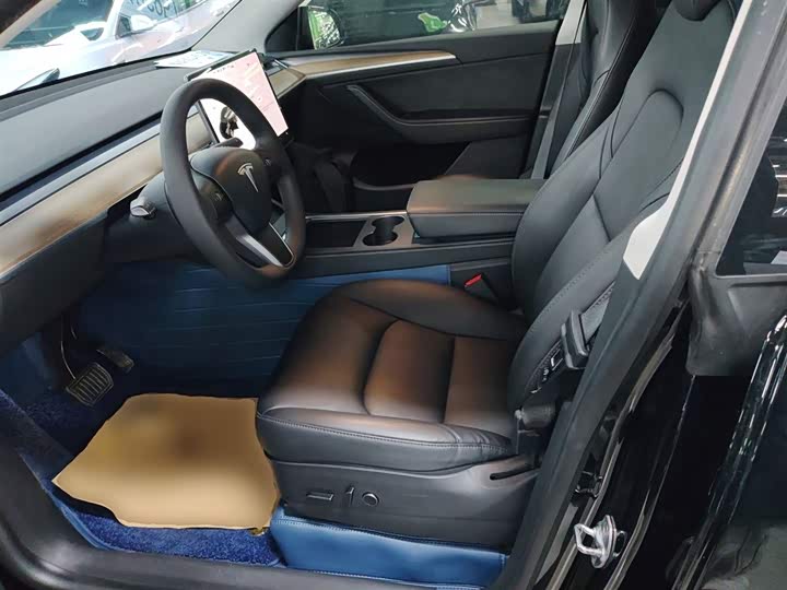 Фото 15 - Tesla Model Y