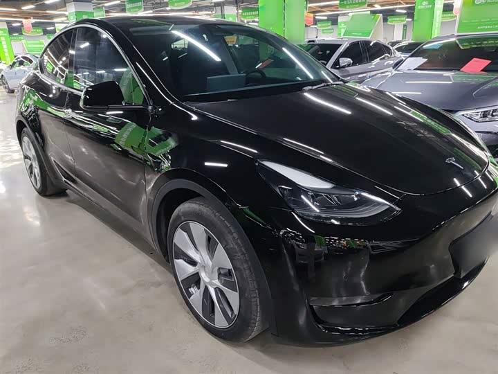 Фото 4 - Tesla Model Y