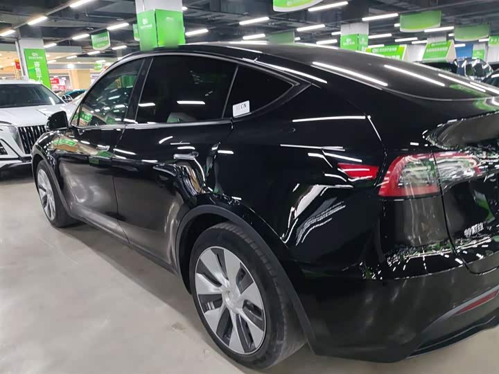 Фото 5 - Tesla Model Y