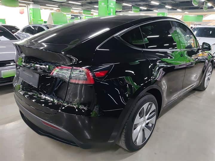 Фото 7 - Tesla Model Y