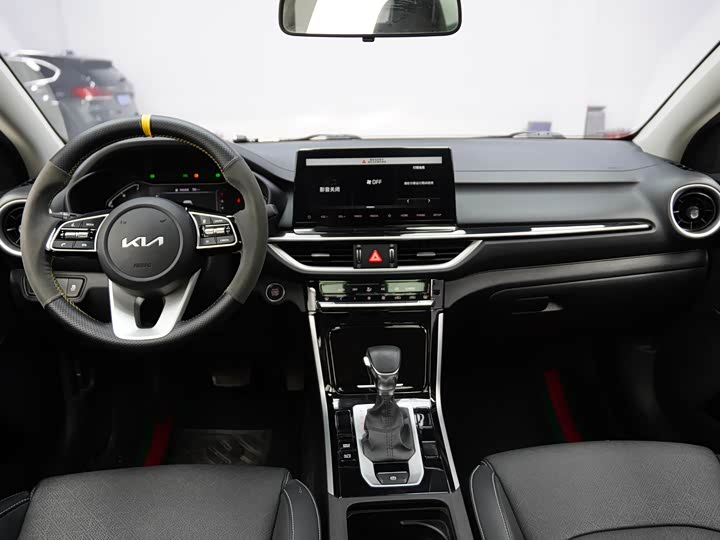 Фото 16 - Kia K3