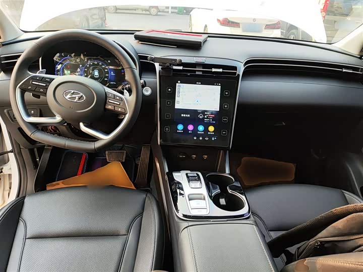 Фото 10 - Hyundai Tucson L