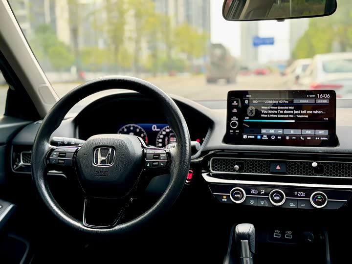 Фото 15 - Honda Civic