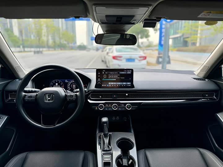 Фото 18 - Honda Civic