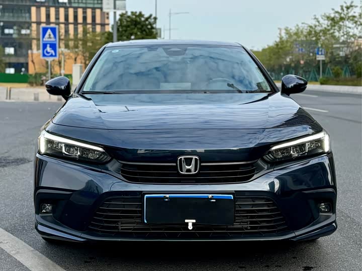 Фото 2 - Honda Civic