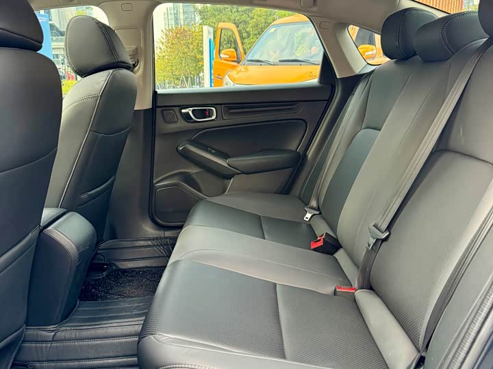 Фото 30 - Honda Civic