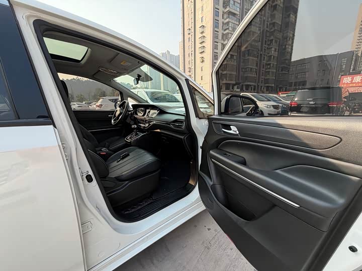 Фото 5 - GAC Trumpchi M6