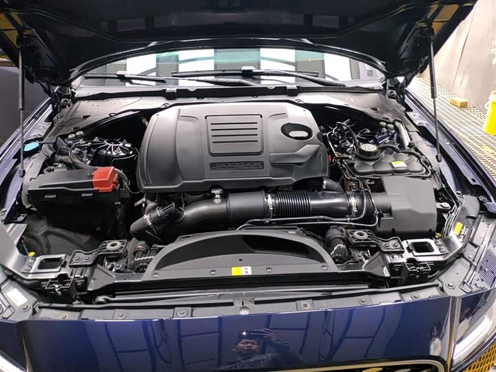 Фото 20 - Jaguar XF L