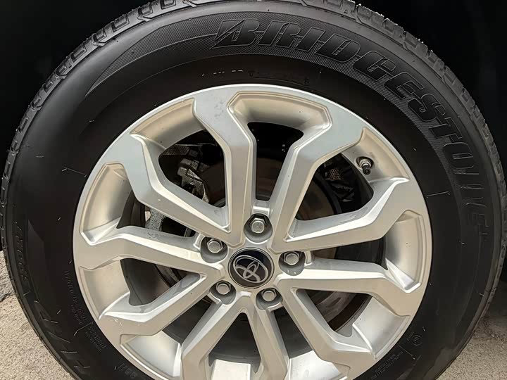 Фото 11 - Toyota Frontlander