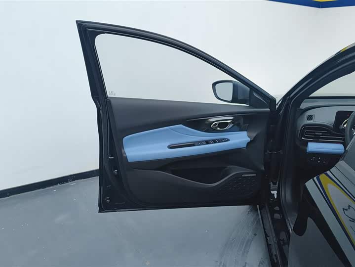 Фото 7 - GAC Trumpchi Empow R