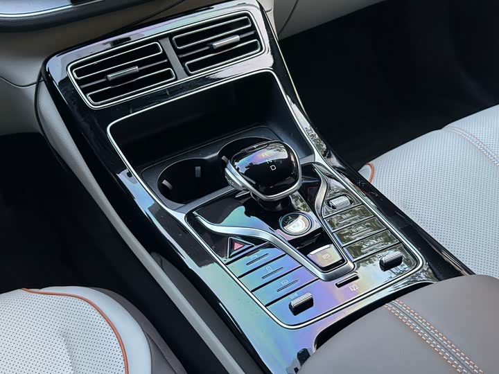 Фото 10 - BYD Qin Plus