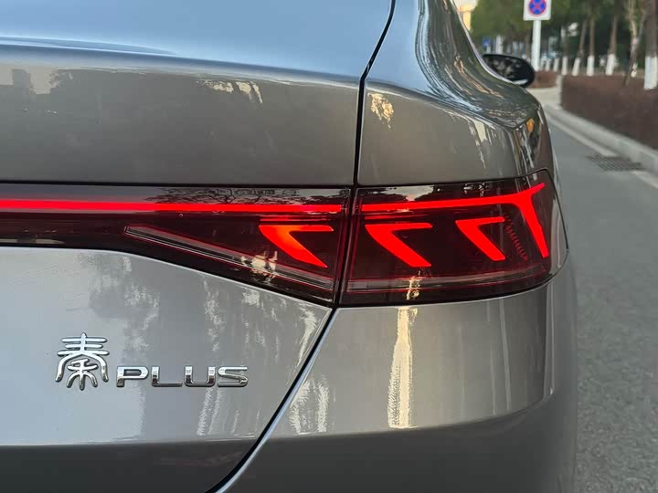 Фото 17 - BYD Qin Plus