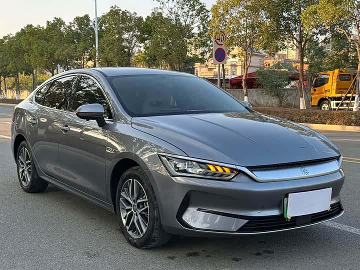 Фото 3 - BYD Qin Plus