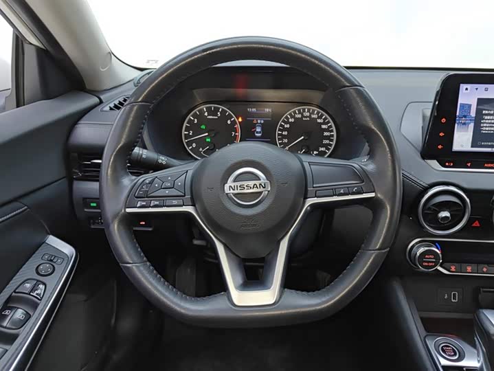 Фото 15 - Nissan Sylphy