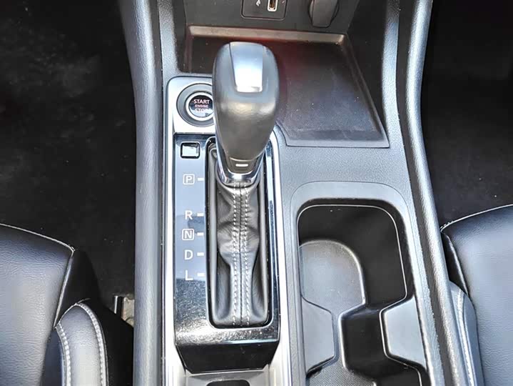 Фото 16 - Nissan Sylphy