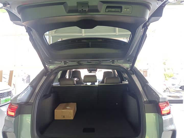 Фото 10 - BYD Song Plus Hybrid/EV