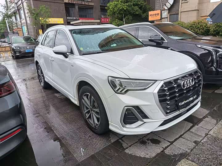 Фото 2 - Audi Q3