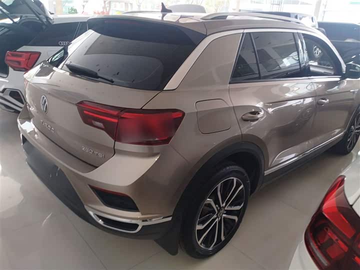 Фото 7 - Volkswagen T-Roc