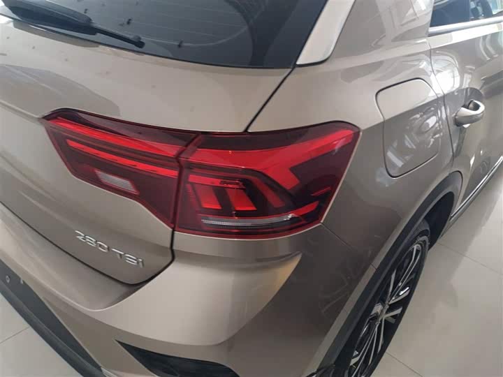 Фото 8 - Volkswagen T-Roc