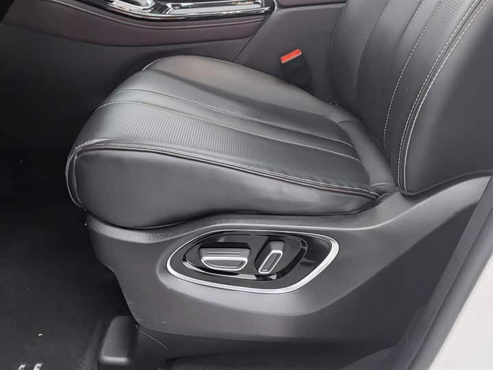 Фото 20 - GAC Trumpchi M6