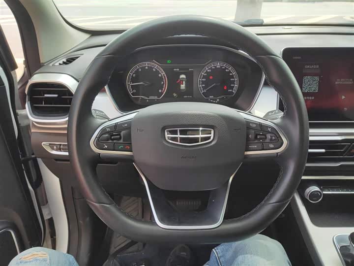 Фото 3 - Geely Coolray