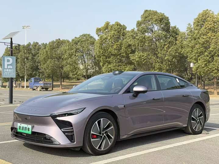 Фото 1 - Exeed Sterra ES