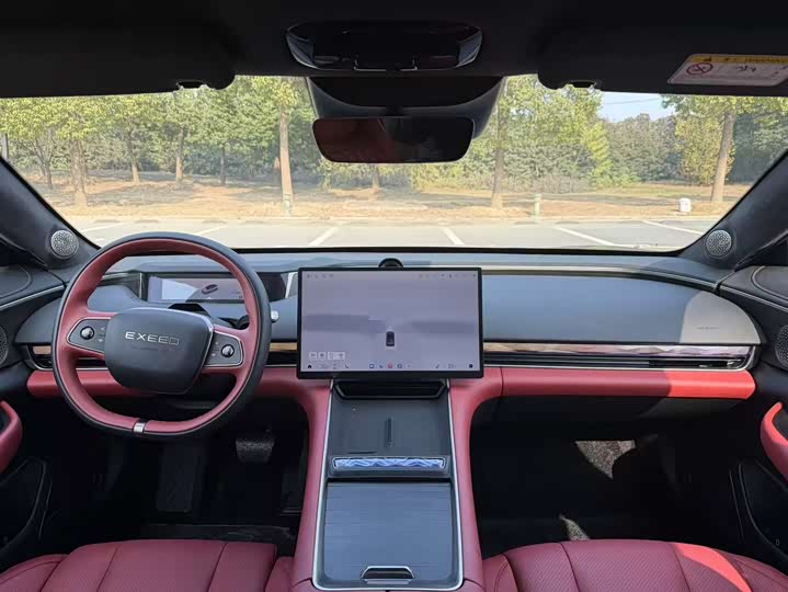 Фото 10 - Exeed Sterra ES