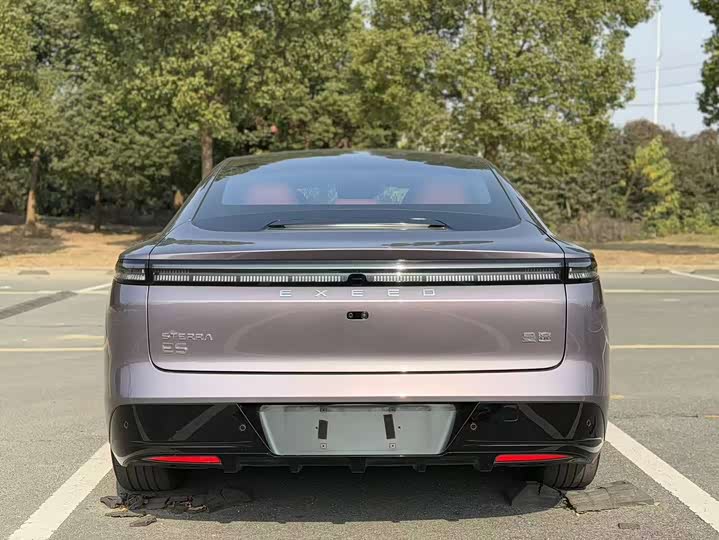 Фото 6 - Exeed Sterra ES