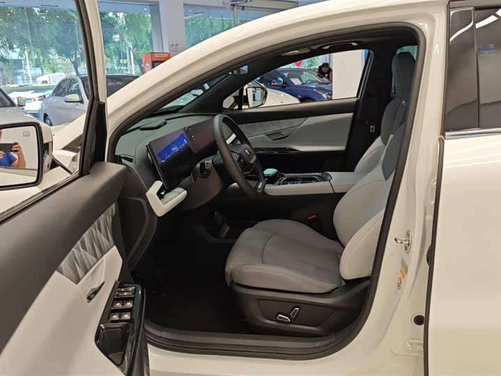 Фото 9 - Changan UNI-T