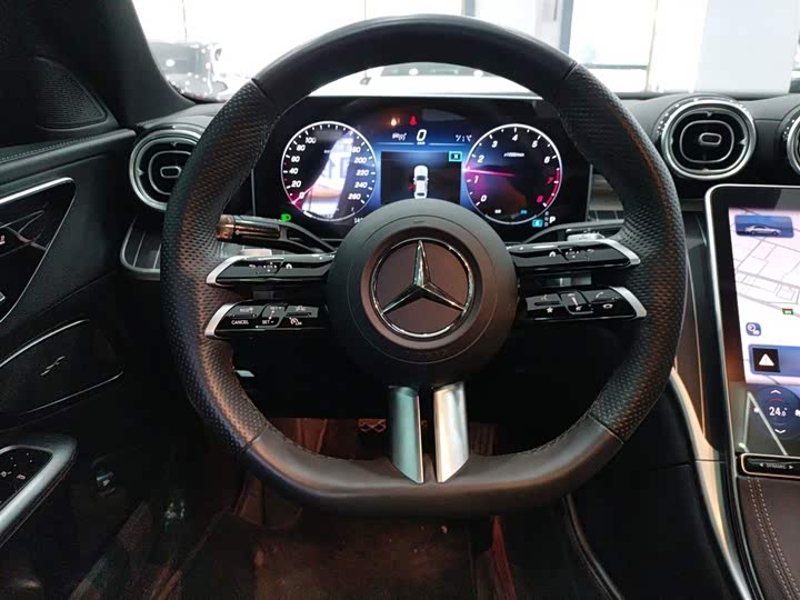 Фото 11 - Mercedes-Benz C-Class