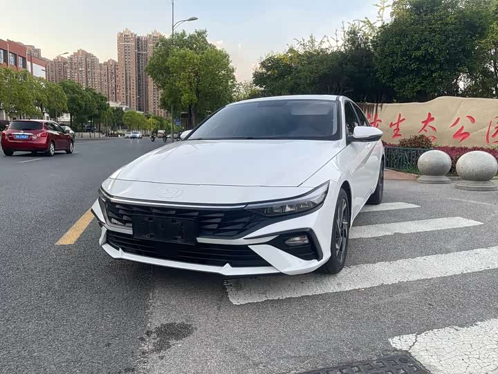 Фото 1 - Hyundai Elantra N line